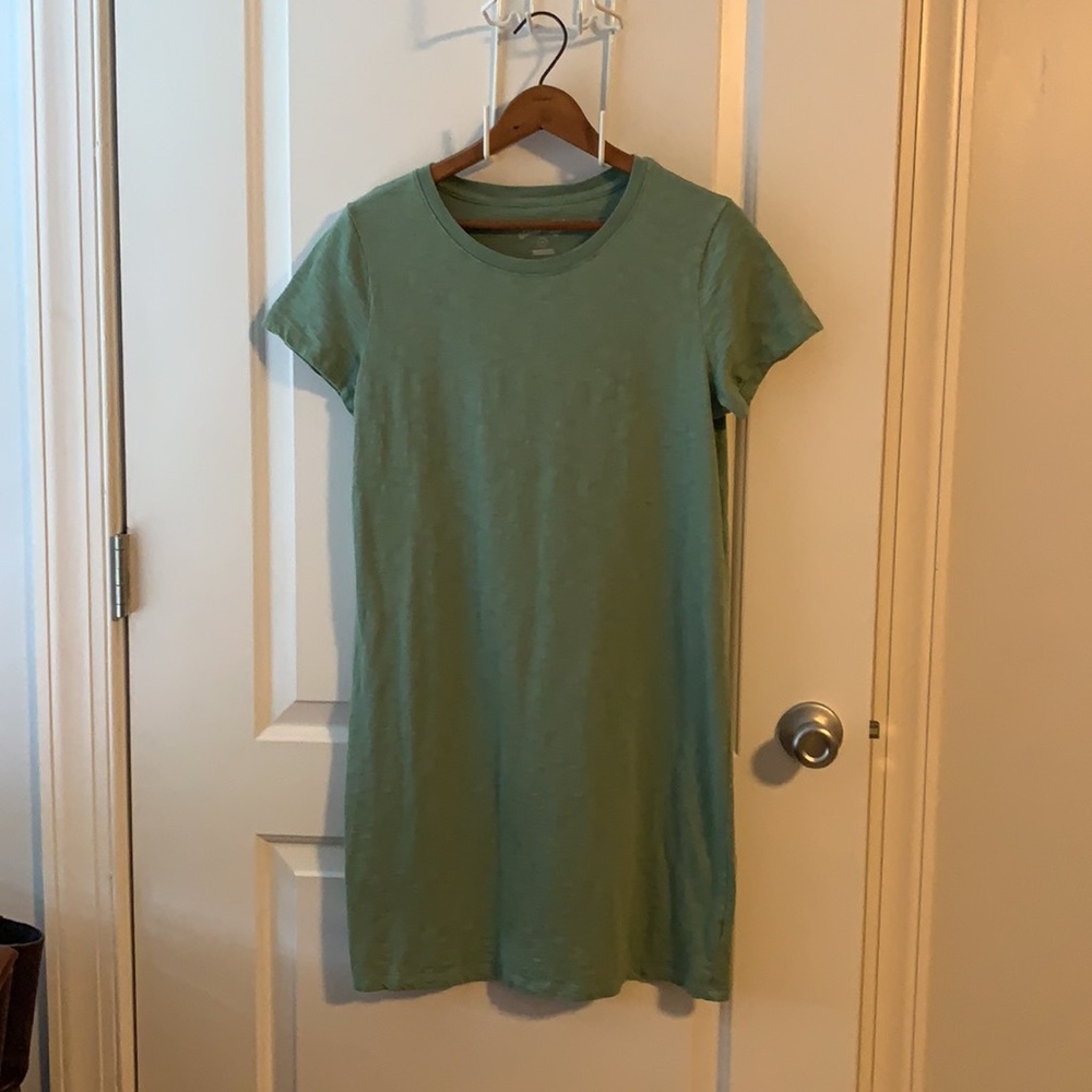 Short Sleeve T-Shirt Dress Universal Thread, Green. New without tags.